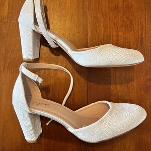Kailee P new never worn wedding lace block heels

HEEL HEIGHT: 3 inches